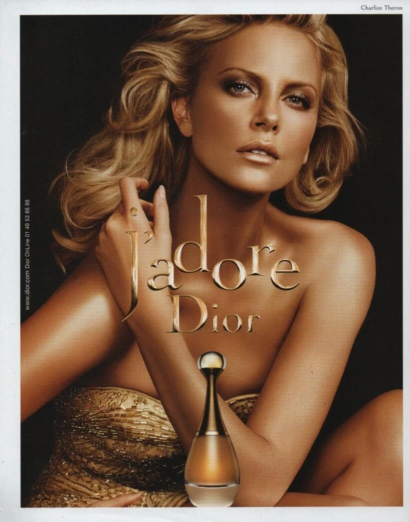 Publicité papier Parfum. Perfume ad. Dior J'Adore 2009 (papier glacé)