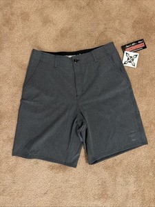 Fishworks Stretch Clipperton Swim Fishing Walk Shorts Size 34. NWT