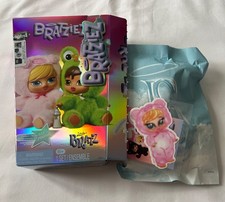 BRATZ BRATZIEZ ICONZ SERIEZ PLUSH KEYCHAIN BLIND BOX ANGEL CLOE READ New