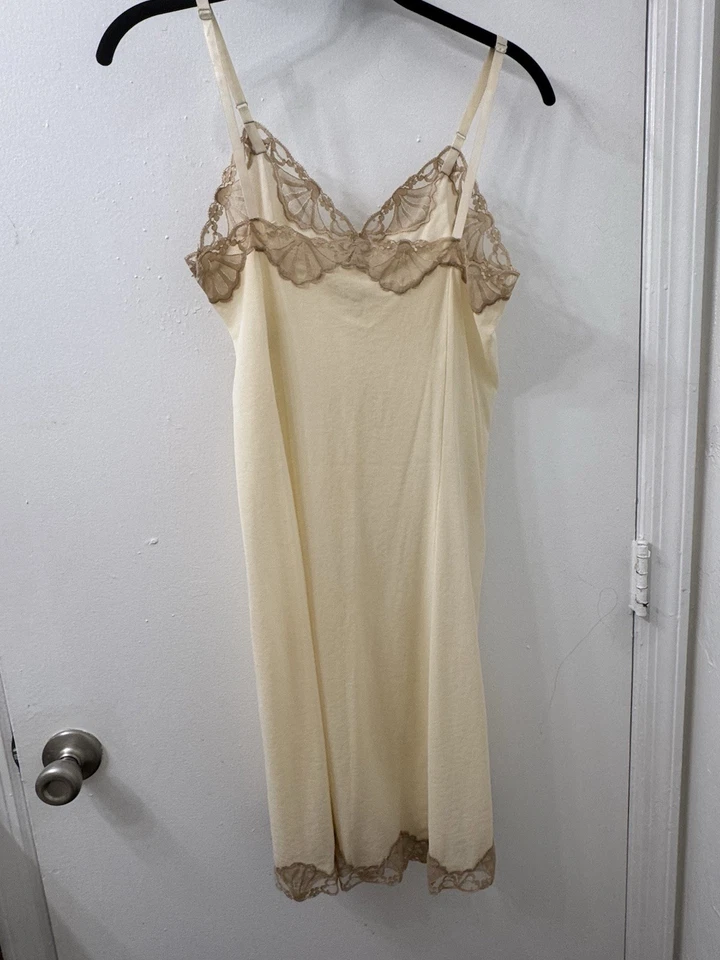 Vestido sin mangas vintage Emilio Pucci Formfit Foto 2 de 4