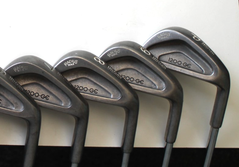 Fers De Golf Wilson 1200-GE, Set 8 Fers (3-SW), Shaft Acier, Flex Regular, Droitier