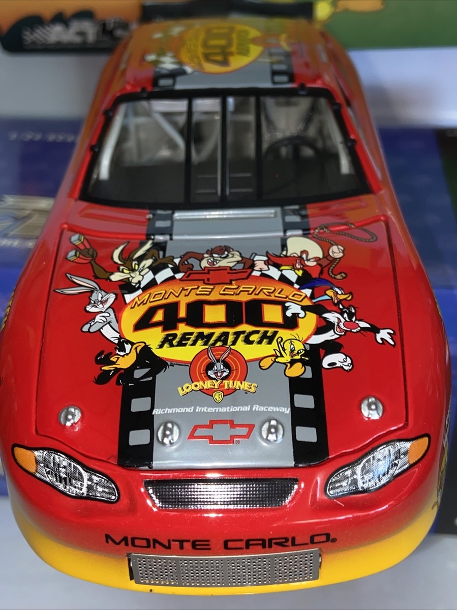 2002 LOONEY TUNES REMATCH EVENT CAR 1/24 SCALE ACTION NASCAR