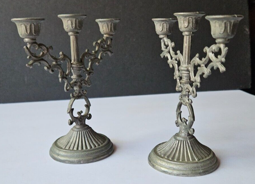 VINTAGE ORNATE MINI CANDLABRA SET. HONG KONG. SPELTER METAL. - Picture 4 of 9