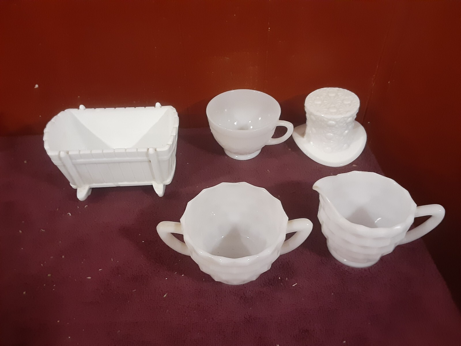 PONY Lotto 5 oggetti in vetro latte cappello tazza crema zuccheriera e culla LEGGI DETTAGLI