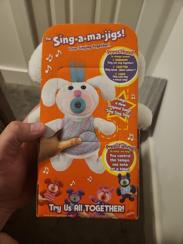 The Sing a Ma Jigs White Turquoise Lips Sing Sing Sing Original Song V1191 NEW - Picture 7 of 8