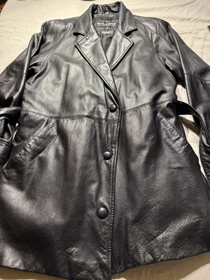 Gabardina vintage Wilson de cuero real negro de longitud media MED con cinturón aislante Foto 3 de 4