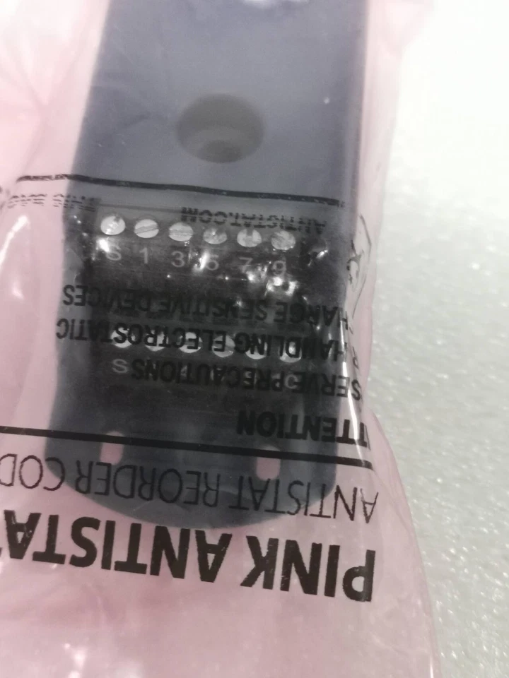 *NUOVO*National Instruments NI 9949 RJ-50 Adattatore terminale a vite, pezzo unico - Immagine 3 di 4