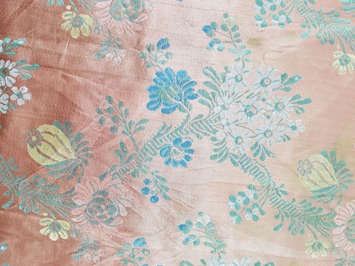 Colcha floral brocado de seda francés vintage con borde con volantes 230x222cms - Imagen 6 de 11