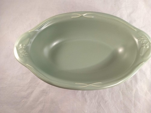 Pfaltzgraff Winterwood Green 11 1/2" Oval Vegetable Serving Bowl - USA - Picture 3 of 5