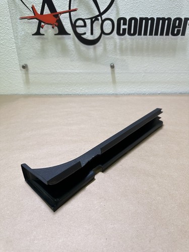 Piper Plastic Cover Assy 65674-09 (1278) - Picture 5 of 6