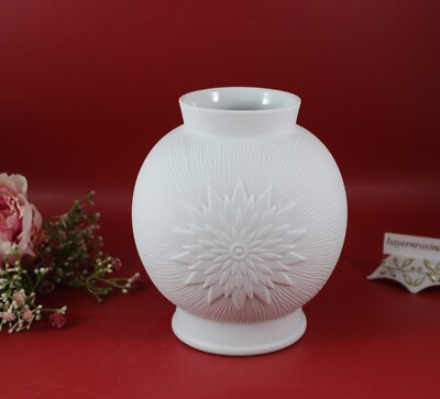 PMR Bavaria Jaeger - Vase weiß H. ca. 15 cm - Bisquitporzellan Relief Sternblume
