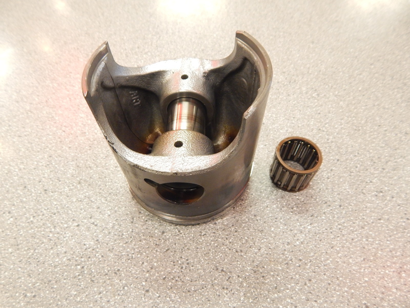 ARCTIC CAT SNOWMOBILE 20032006 F7 M7 700 PISTON SET WITH RINGS 3006