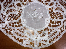 VINTAGE 9 1/2 x 16" Battenburg Lace White Cotton Linen Romantic Doily Doilies