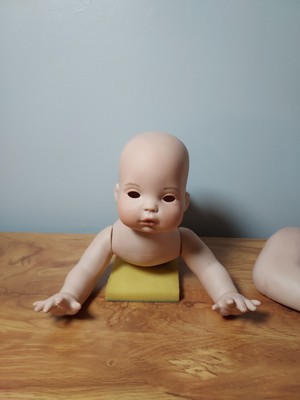 Ceramic Bisque Crawling Baby Doll Kit Tammy Haying '97