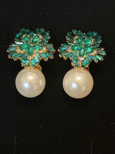 BNIB Latelita of London Emerald Flower and Pearl Dangle Gold Earrings £125