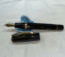 Visconti Medici Dynasty Edition Black Basilica 18k Fine Nib