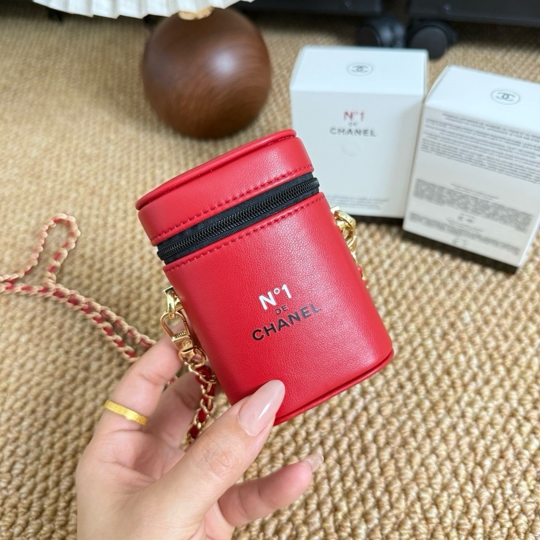 CHANEL 口紅 4本セット 赤色 専用ケース付き GWP Chanel red color Lipstick Case with box | eBay