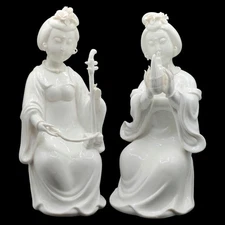 Vintage Elegant White Asian Porcelain Musician Statues Chinoiserie Chinese Decor