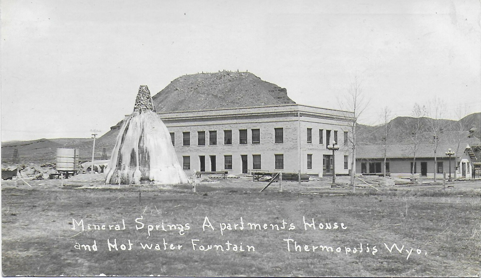 Photo Postcard Mineral Springs Apartments House & Fountain, Thermopolis WY eBay