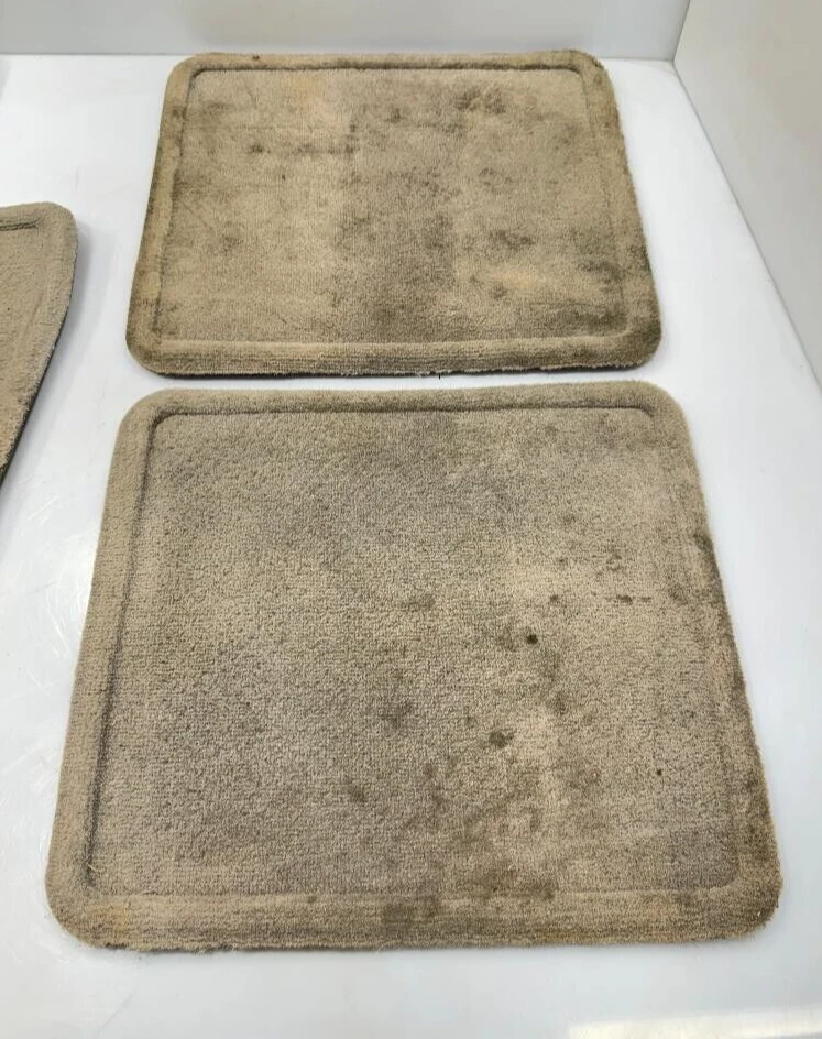 Mercury Mountaineer 1997 juego de 4 alfombrillas grises originales OEM usadas Foto 4 de 4