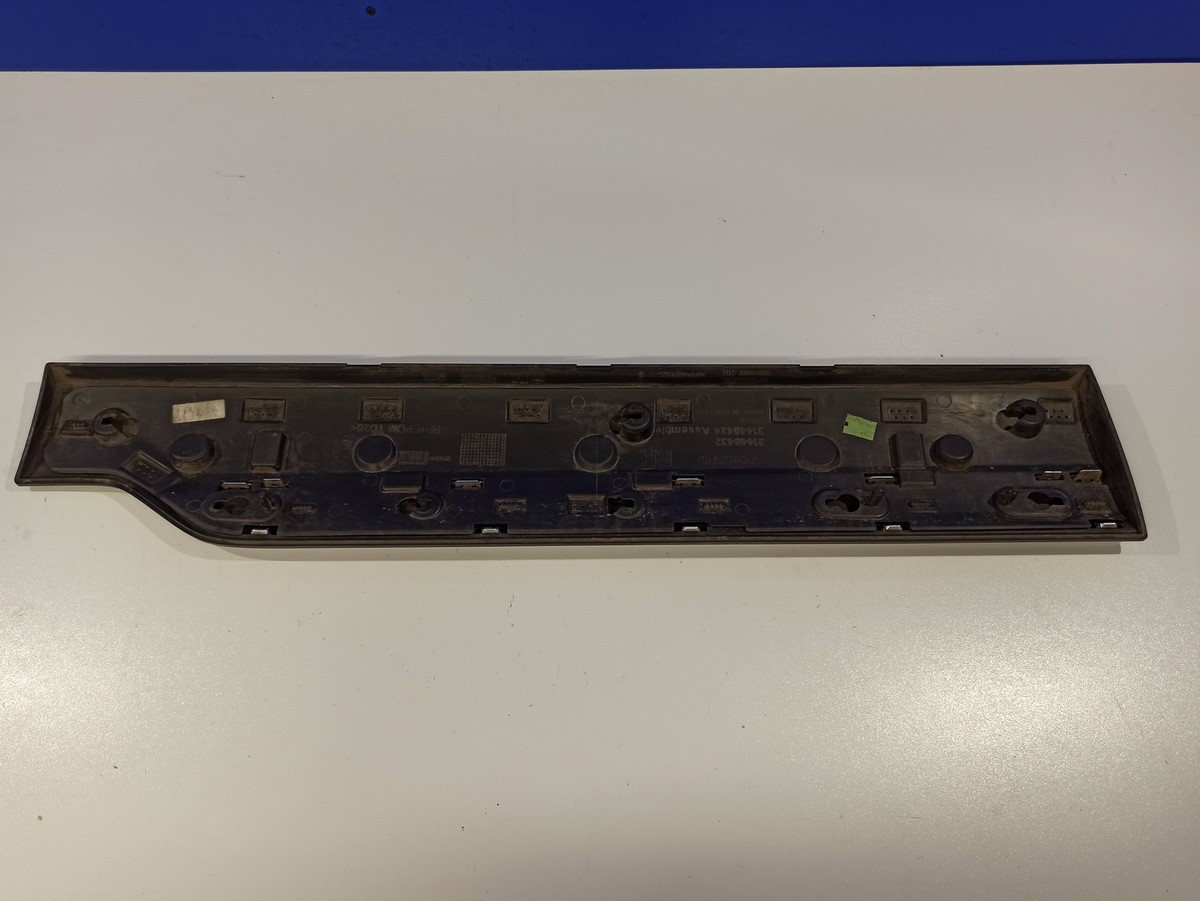 VOLVO XC90 II T6 AWD Rear Right Door Lower Molding 39843060 2.00 