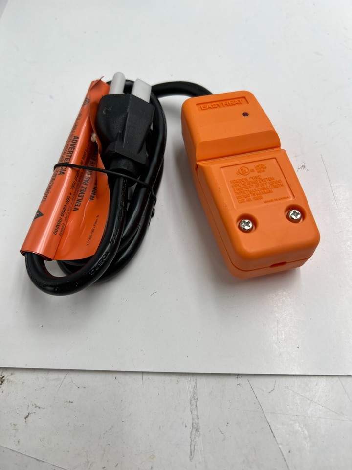 EasyHeat Freeze Free Pipe Heating System Plug with Power Indicator