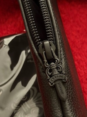 chrome heart case with cleaning rag 