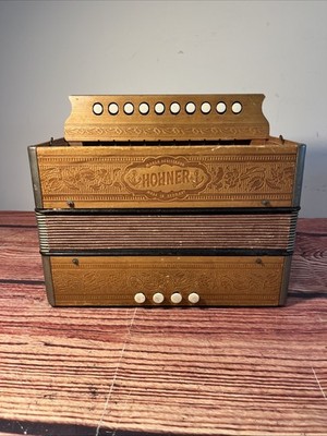 Hohner Marca Registrata Diatonic Accordion Key of G One Row Buttons VTG 11x9.5in