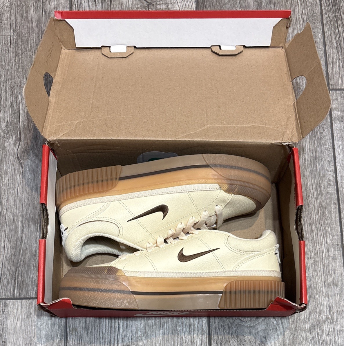 Nike Court Legacy Lift Platform Sneakers Womens 7 Off White Cacao Gum FV5526-104 thumbnail 11