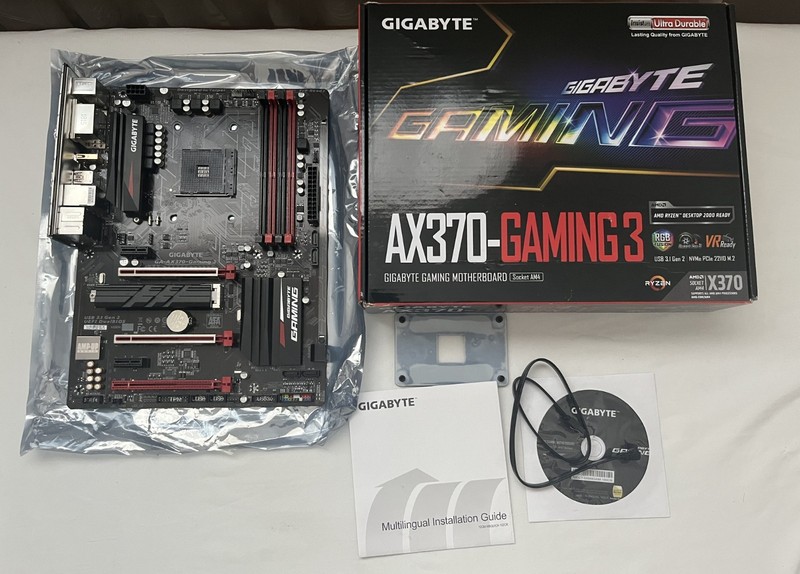 Gigabyte GA-AX370-GAMING 3 AM4 ATX AMD DDR4 Motherboard