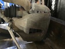 Bremssattel vorne links Volvo V50 (545) 1.6 D 80kW 109PS  D4164T