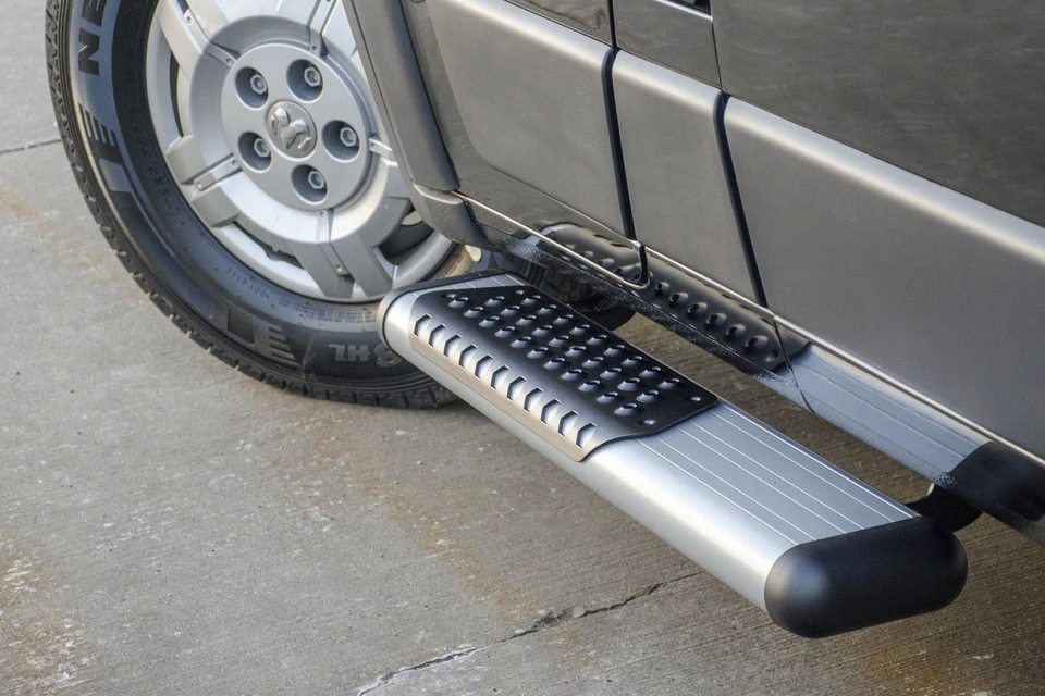 For Ram ProMaster 1500 14-24 Luverne 6" O-Mega II Silver Oval Side Bars Foto 4 de 4