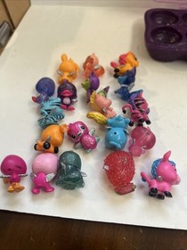 Hatchimals COLLEGGTIBLES 32 piece Fun Lot Giraffe Lion Sloth Zebra Rare Limited