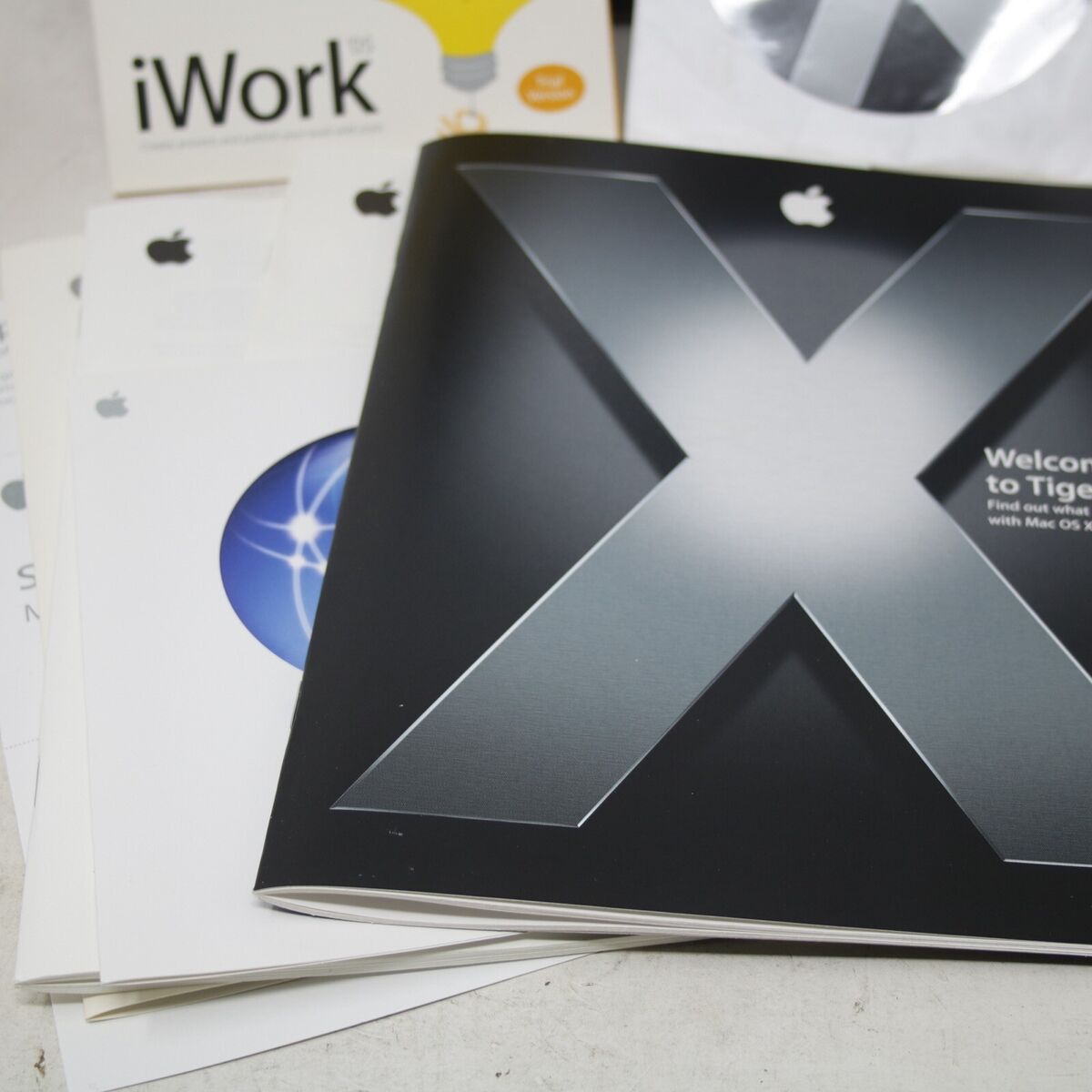 Apple Mac OS X 10.4 Tiger (Retail) (1 User/s) - for Mac Apple Mac OS X 10.4 Tiger (Retail) (1 User/s) - for Mac