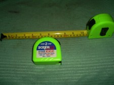 MEASURING TAPES 8 M / 26 FEET ...1 INCH BLADE  BOLD PRINT FOR TIRED EYES2 PCS