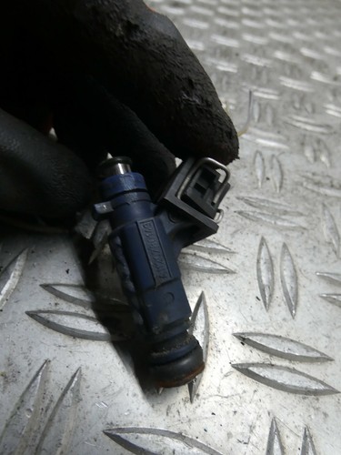 Mercedes W210 Einspritzdüse A1120780149 (3) Nr.69