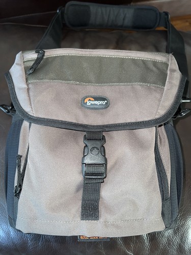 LOWEPRO NOVA 170 AW CAMERA BAG Black 