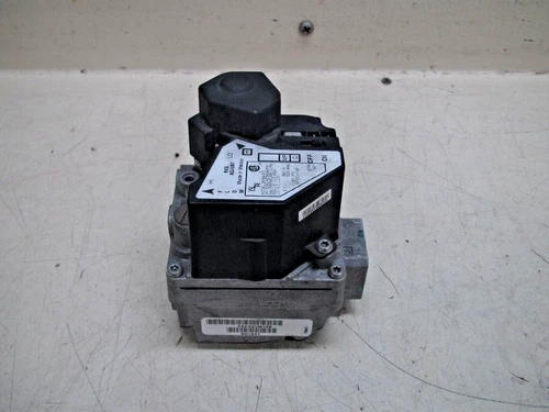 Emerson White Rodgers  36H54-470 Manifold Furnace Gas Control Valve EF33CW188