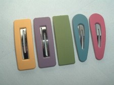 COLORFUL PLASTIC SNAP HAIR BARRETTES