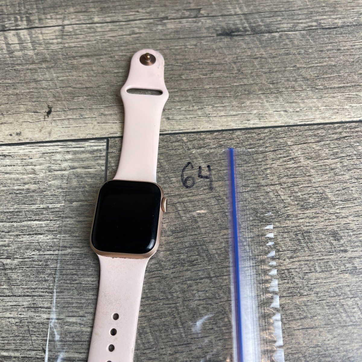 Apple Watch Series 4 GPS Smartwatch Beige Strap 40mm