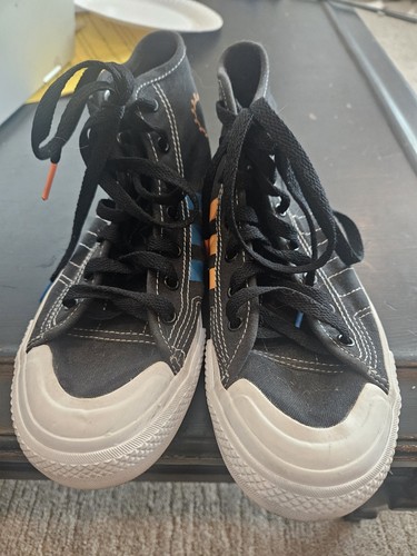 THE SIMPSON'S Adidas Nizza Size 4 Boys Girls Black White Mo Prank Call Bart SHOE - Picture 3 of 7
