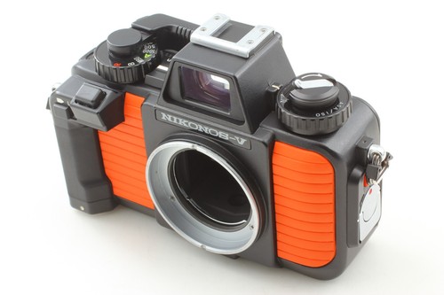 **Almost MINT w/BOX** Nikon Nikonos V Orange Film Camera Body + Strap From Japan - Picture 3 of 13