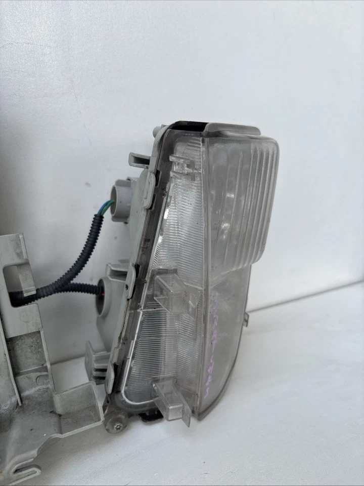 2012 2013 2014 2015 TOYOTA PRIUS ЛЕВЫЙ LH ДРАЙВЕР СВЕТОДИОДНЫЙ ПОВОРОТНИК ПРОТИВОТУМАННЫЕ ФАРЫ OEM - Изображение 4 из 4