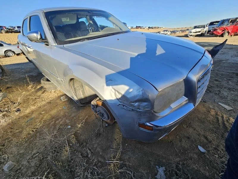 Pinza de freno de disco delantera izquierda usada se adapta a: Chrysler 300 2007 delantera 2 pistones opt BR Foto 2 de 4