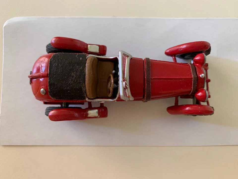 Alfa Romeo 8 c 1932 Auto Replicas 1/43 in metallo bianco prodotto nel 1970 - Immagine 2 di 4