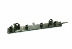 FUEL RAIL Einspritzleiste for Suzuki Swift III 3 Subaru Justy G3x 1.5 benzin Gas