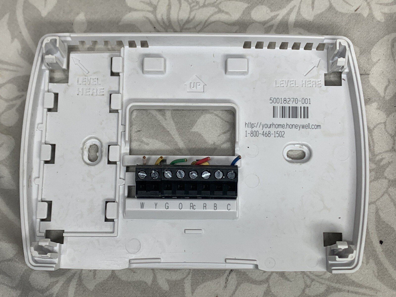 Honeywell PRO 4000 (TH4110D1007) 52 Day Programmable Heat Cool