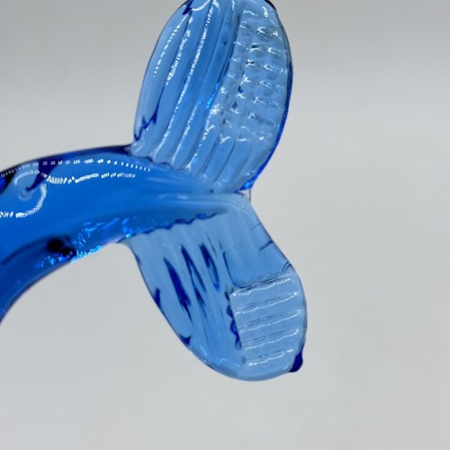 Pilgrim Art Hand Blown Glass Blue Dolphin Fish Paperweight Figurine - Picture 9 of 15