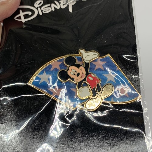 Disney Trading Pin Mickey Mouse Flag Lenticular Red White Blue Patriotic Lot 3 - Picture 5 of 13