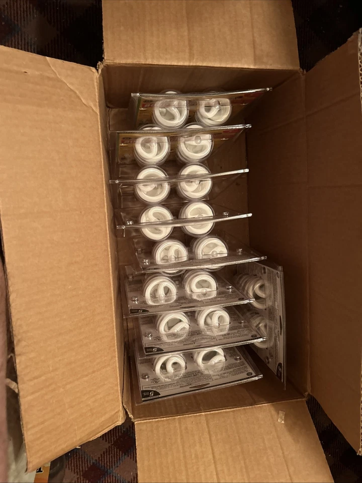 GE A19 LED Light Bulbs 75 Watt Soft White 5 Year ten backages with two bulbs - Image 2 of 2